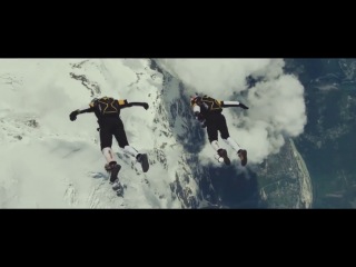 spectacular jump from a height of 10,000 m (not vine)
